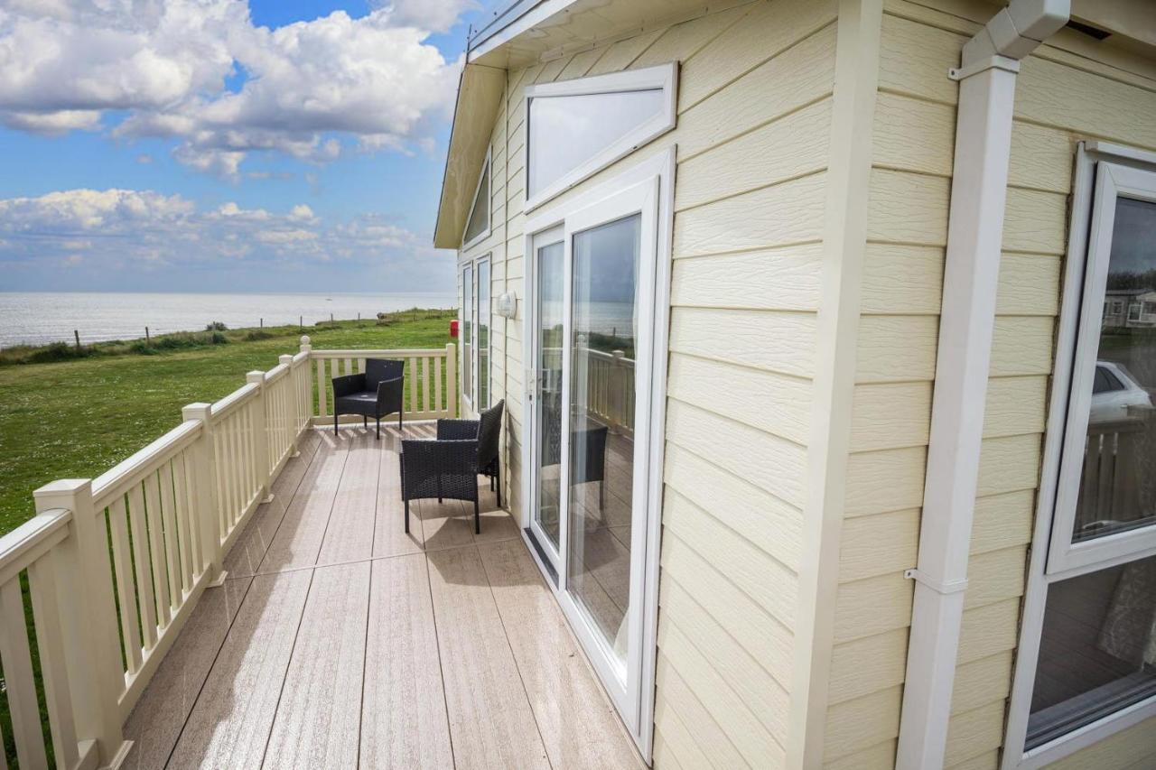 Stunning 6 Berth Lodge With Sea Views For Hire At Skipsea Sands Ref 41136Nf Barmston Exterior photo